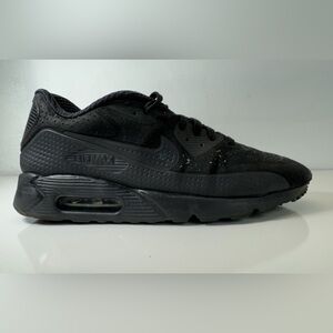 Nike Air Max All-Black Size 10.5 Men’s